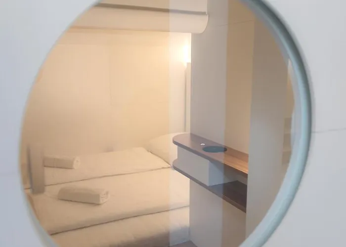 Capsule hotel Grand Pods - Stylish Sleeping Concept *