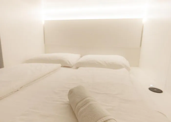 Capsule hotel Grand Pods - Stylish Sleeping Concept Vienna
